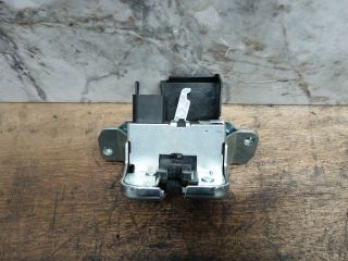 bontott VW TOUAREG Csomagtérajtó Zárszerkezet