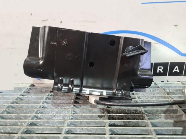 bontott VW TOUAREG Csomagtérajtó Zárszerkezet