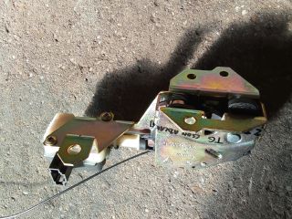 bontott VW TOUAREG Csomagtérajtó Zárszerkezet