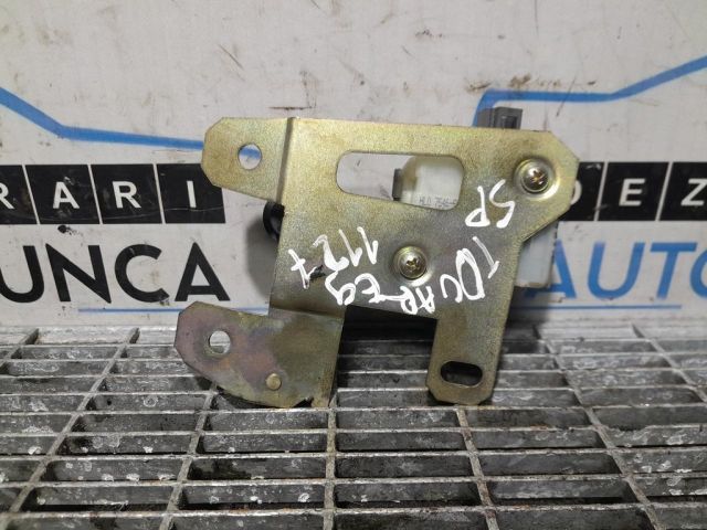 bontott VW TOUAREG Csomagtérajtó Zárszerkezet