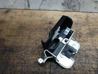 bontott VW TOUAREG Csomagtérajtó Zárszerkezet