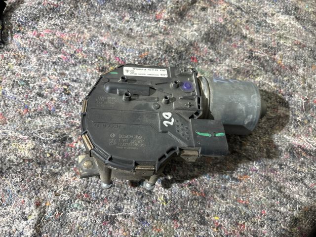 bontott VW TOUAREG Első Ablaktörlő Motor