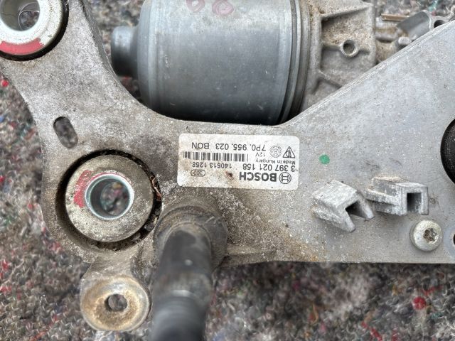 bontott VW TOUAREG Első Ablaktörlő Motor