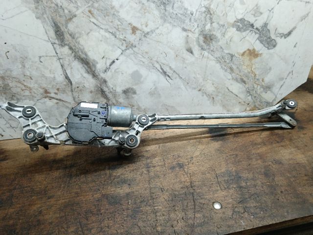 bontott VW TOUAREG Első Ablaktörlő Szerkezet Motorral