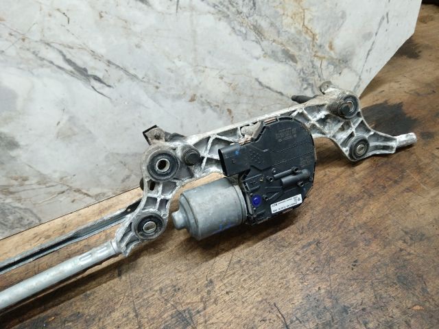 bontott VW TOUAREG Első Ablaktörlő Szerkezet Motorral