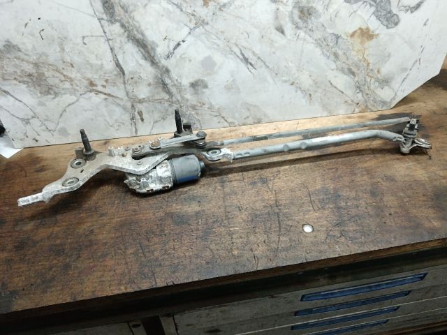 bontott VW TOUAREG Első Ablaktörlő Szerkezet Motorral