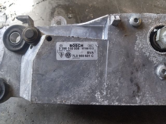 bontott VW TOUAREG Első Ablaktörlő Szerkezet Motorral