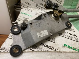 bontott VW TOUAREG Első Ablaktörlő Szerkezet