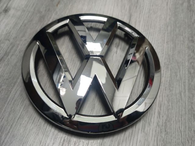 bontott VW TOUAREG Első Embléma