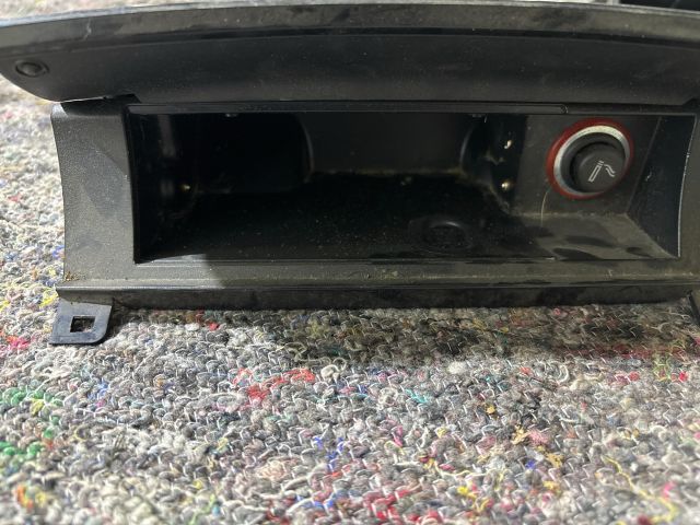 bontott VW TOUAREG Első Hamutartó