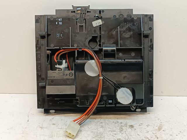 bontott VW TOUAREG Első Hamutartó