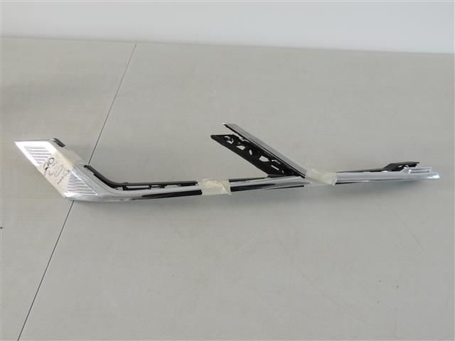 bontott VW TOUAREG Első Lökhárító Díszléc