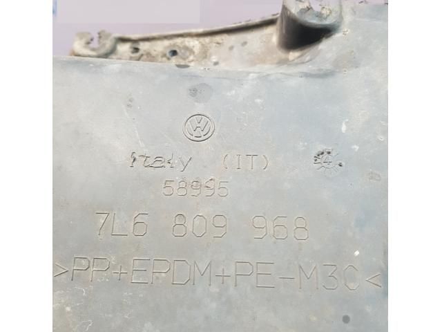 bontott VW TOUAREG Első Lökhárító Díszléc