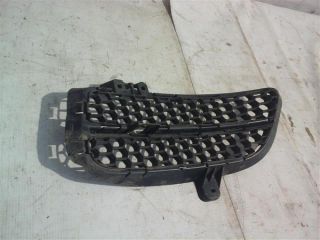 bontott VW TOUAREG Első Lökhárító Jobb Díszrács