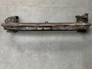 bontott VW TOUAREG Első Lökhárító Merevítő (Fém)