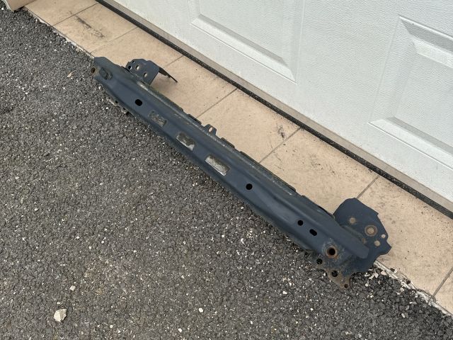 bontott VW TOUAREG Első Lökhárító Merevítő (Fém)