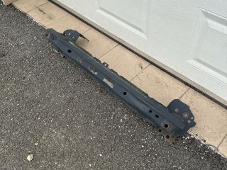 bontott VW TOUAREG Első Lökhárító Merevítő (Fém)