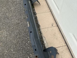 bontott VW TOUAREG Első Lökhárító Merevítő (Fém)