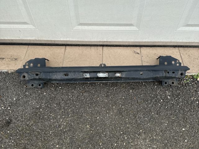 bontott VW TOUAREG Első Lökhárító Merevítő (Fém)