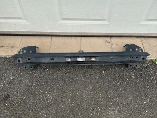 bontott VW TOUAREG Első Lökhárító Merevítő (Fém)