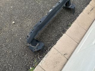 bontott VW TOUAREG Első Lökhárító Merevítő (Fém)