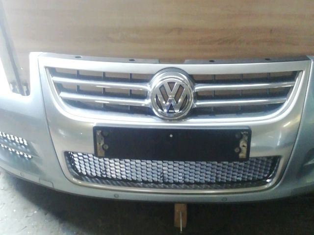 bontott VW TOUAREG Első Lökhárító (Részeivel)