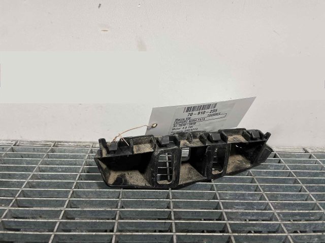 bontott VW TOUAREG Első Lökhárító Tartó Felső