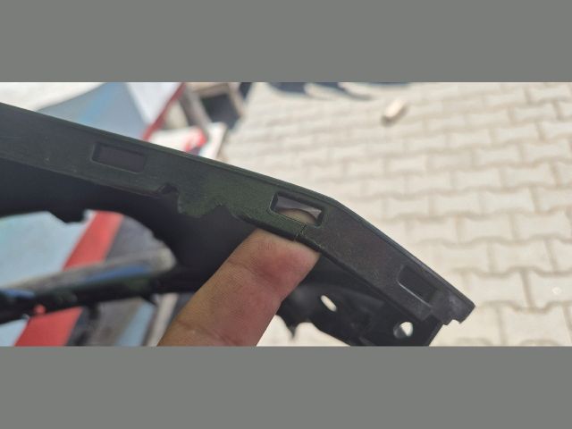 bontott VW TOUAREG Első Lökhárító (Üresen)