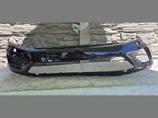 bontott VW TOUAREG Első Lökhárító (Üresen)