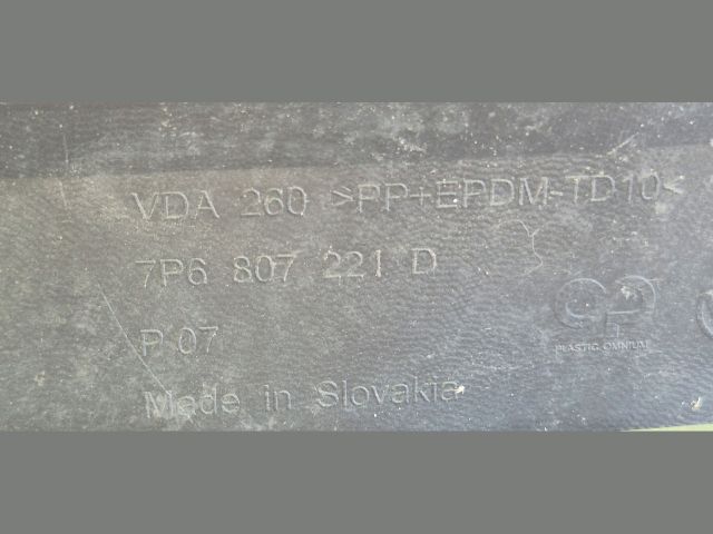 bontott VW TOUAREG Első Lökhárító (Üresen)