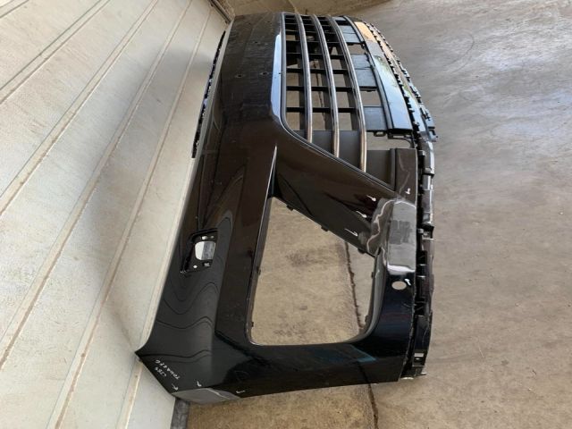 bontott VW TOUAREG Első Lökhárító (Üresen)