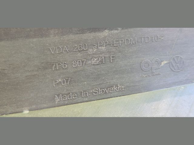 bontott VW TOUAREG Első Lökhárító (Üresen)