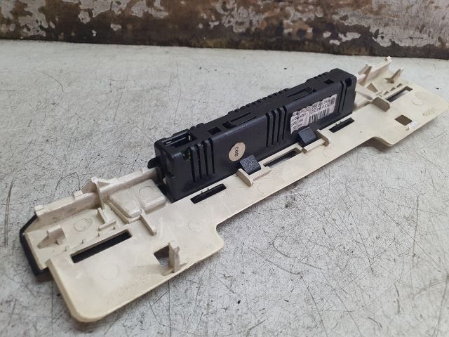 bontott VW TOUAREG Első Parkolóradar Kijelző