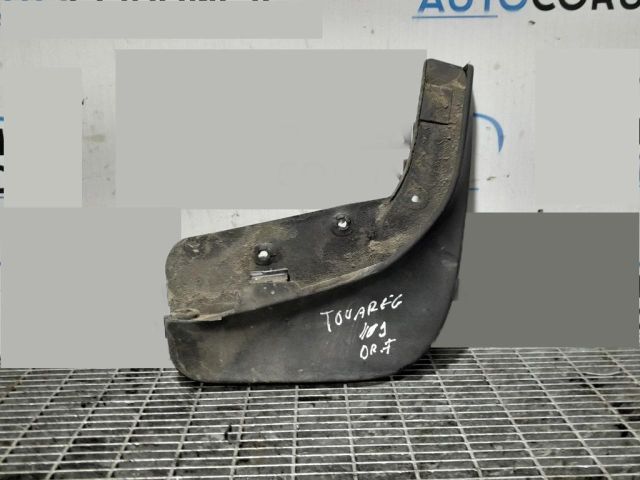 bontott VW TOUAREG Első Sárvédő Gumi Pár