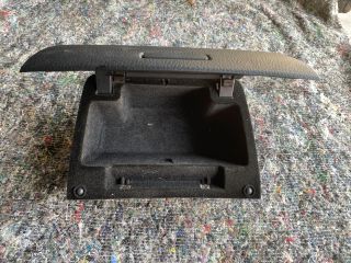 bontott VW TOUAREG Első Tároló Rekesz