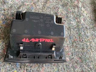 bontott VW TOUAREG Első Tároló Rekesz