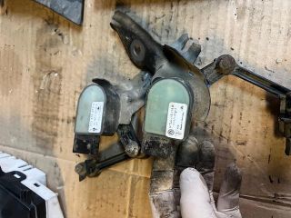 bontott VW TOUAREG Első Xenon Szintszabályzó Jeladó