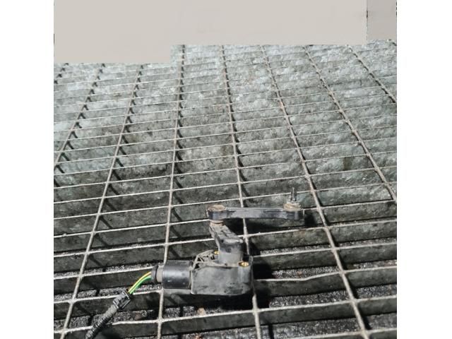 bontott VW TOUAREG Első Xenon Szintszabályzó Jeladó