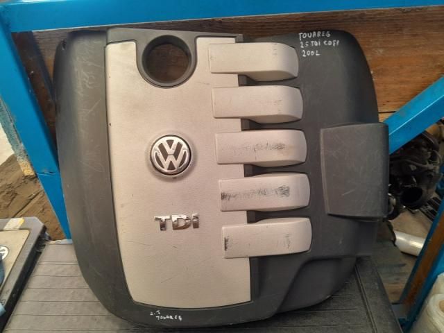 bontott VW TOUAREG Felső Hűtőburkolat