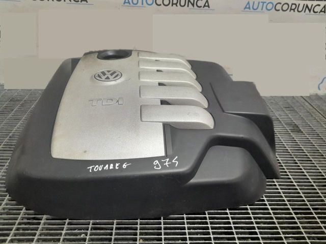 bontott VW TOUAREG Felső Hűtőburkolat