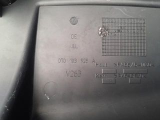 bontott VW TOUAREG Felső Hűtőburkolat