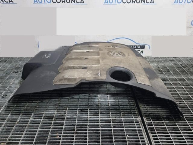 bontott VW TOUAREG Felső Hűtőburkolat