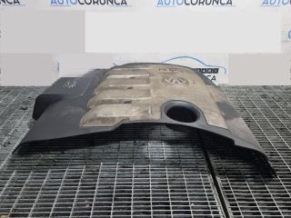 bontott VW TOUAREG Felső Hűtőburkolat