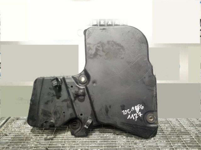 bontott VW TOUAREG Felső Hűtőburkolat