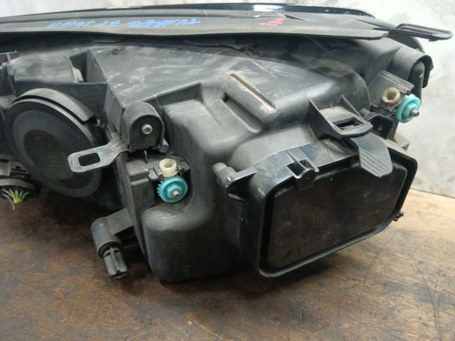 bontott VW TOUAREG Fényszóró Pár