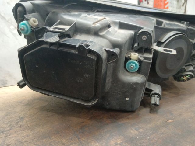 bontott VW TOUAREG Fényszóró Pár