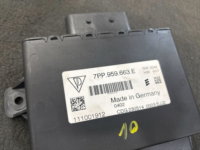 bontott VW TOUAREG Feszültségszabályzó