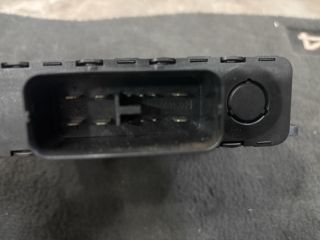 bontott VW TOUAREG Feszültségszabályzó