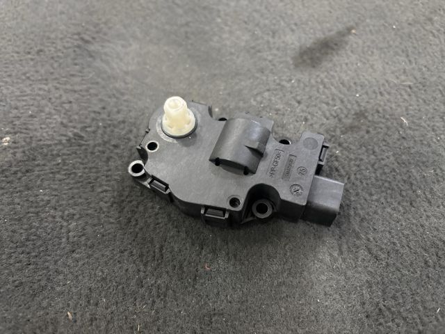 bontott VW TOUAREG Fűtés Állító Motor