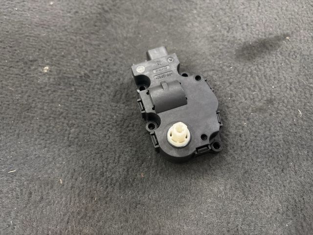 bontott VW TOUAREG Fűtés Állító Motor